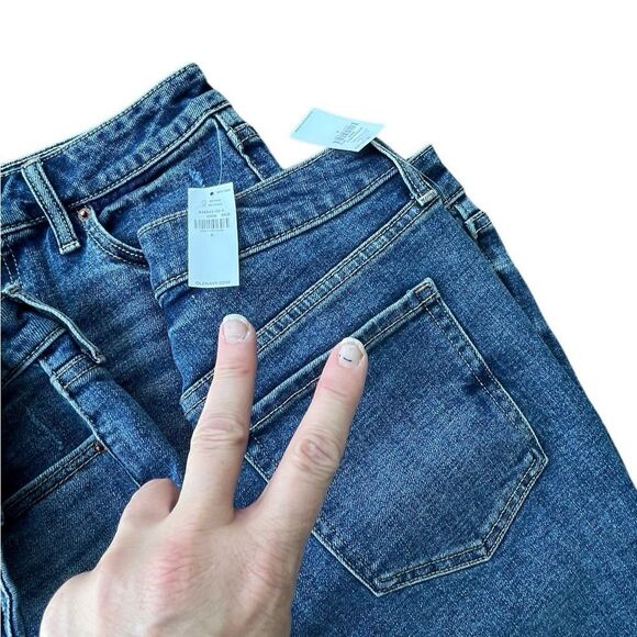 Old Navy OG Straight High-Rise Jean Shorts NWT Size 6 | 5” Inseam - Picture 6 of 13